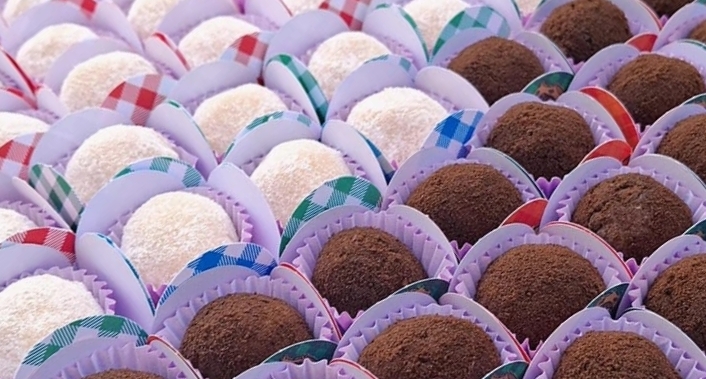 Ana Mello Brigadeiros Gourmet, 250 Doces Gourmet na Ana Mello Brigadeiros Gourmet Ana Mello Brigadeiros Gourmet, 250 Doces Gourmet na Ana Mello Brigadeiros Gourmet