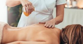 Clínica Renata Freitas, Massagem Relaxante com Ventosas e Aromaterapia na Clínica Renata Freitas Clínica Renata Freitas, Massagem Relaxante com Ventosas e Aromaterapia na Clínica Renata Freitas